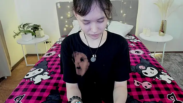 Emily Strikeee online show from 28, 5, 2026