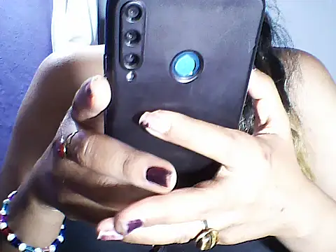 layanah12 online show from 15, 11, 2025