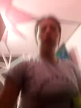 Snapshot of Tefannyy_ chatting on 5, 3, 2025 Tefannyy online show from 5, 3, 2025