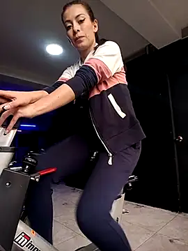 Snapshot of Tefannyy_ chatting on 5, 3, 2025 Tefannyy online show from 5, 3, 2025