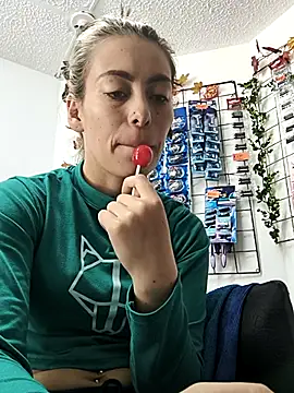 Snapshot of Tefannyy_ chatting on 15, 9, 2025 Tefannyy online show from 15, 9, 2025