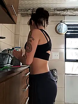 Snapshot of Tefannyy_ chatting on 2, 10, 2025 Tefannyy online show from 2, 10, 2025