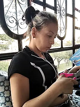 Snapshot of Tefannyy_ chatting on 14, 10, 2025 Tefannyy online show from 14, 10, 2025