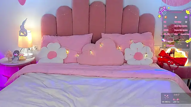 Snapshot of GiaCale chatting on 1, 12, 2025 GiaCale online show from 1, 12, 2025