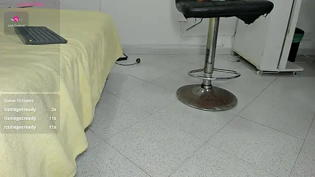 Snapshot of mia__fernandez chatting on 19, 1, 2025 mia fernandez online show from 19, 1, 2025