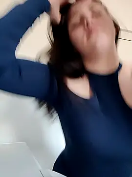 Snapshot of leeya_lee chatting on 26, 2, 2025 leeya lee online show from 26, 2, 2025