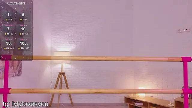 lylylovesyou online show from 14, 3, 2026