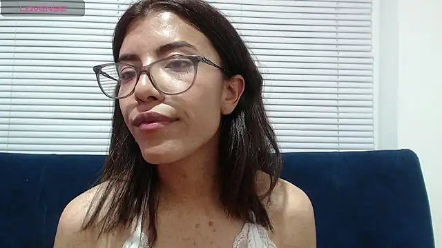 Snapshot of _lucysmith chatting on 11, 2, 2025 lucysmith online show from 11, 2, 2025