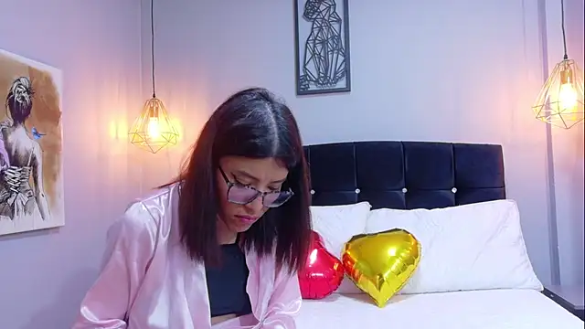 Snapshot of _lucysmith chatting on 23, 10, 2025 lucysmith online show from 23, 10, 2025