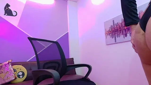 Snapshot of _lucysmith chatting on 15, 11, 2025 lucysmith online show from 15, 11, 2025