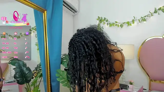 Snapshot of NahiaraReina chatting on 15, 9, 2025 NahiaraReina online show from 15, 9, 2025
