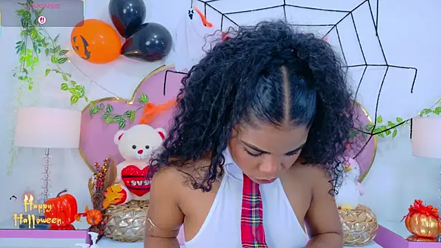 Snapshot of NahiaraReina chatting on 31, 10, 2025 NahiaraReina online show from 31, 10, 2025