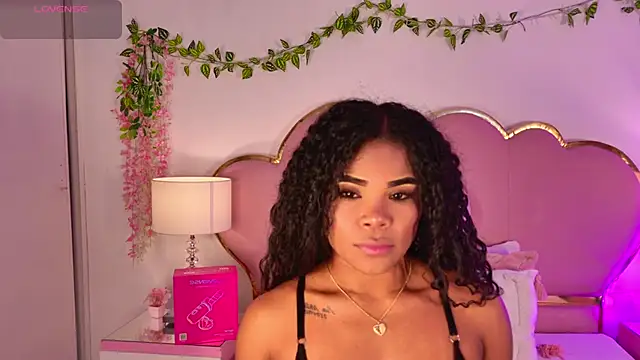 NahiaraReina online show from 26, 5, 2026