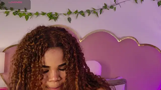 Snapshot of NahiaraReina chatting on 22, 6, 2026 NahiaraReina online show from 22, 6, 2026