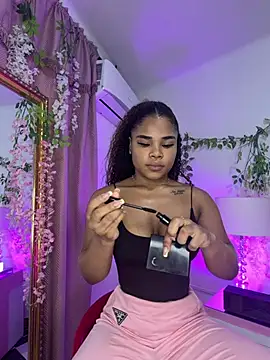 Snapshot of NahiaraReina chatting on 10, 7, 2026 NahiaraReina online show from 10, 7, 2026
