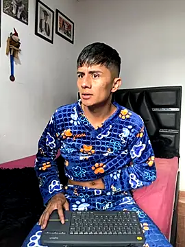 Snapshot of The__Rodriguez chatting on 28, 11, 2025 The Rodriguez online show from 28, 11, 2025