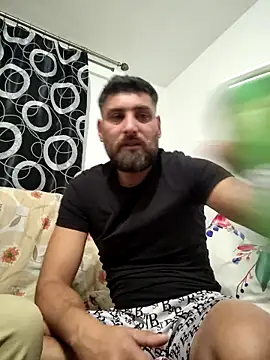 Snapshot of Calin251283 chatting on 21, 12, 2025 Calin251283 online show from 21, 12, 2025