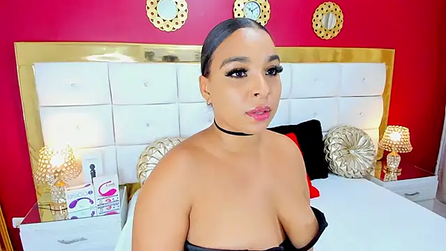 Snapshot of EileenBenzon chatting on 11, 12, 2024 EileenBenzon online show from 11, 12, 2024