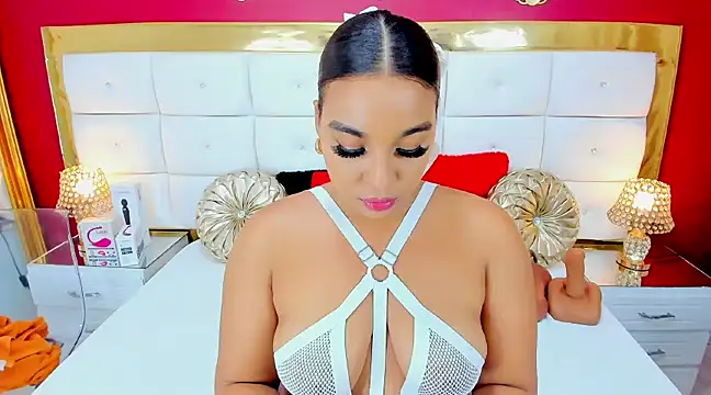 Snapshot of EileenBenzon chatting on 15, 12, 2024 EileenBenzon online show from 15, 12, 2024