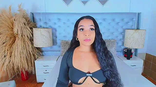 Snapshot of EileenBenzon chatting on 9, 9, 2025 EileenBenzon online show from 9, 9, 2025