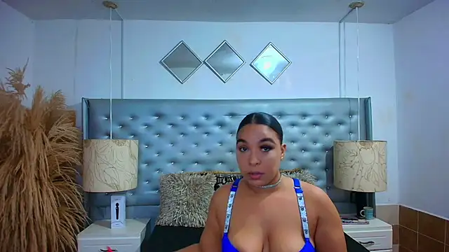 Snapshot of EileenBenzon chatting on 14, 11, 2025 EileenBenzon online show from 14, 11, 2025