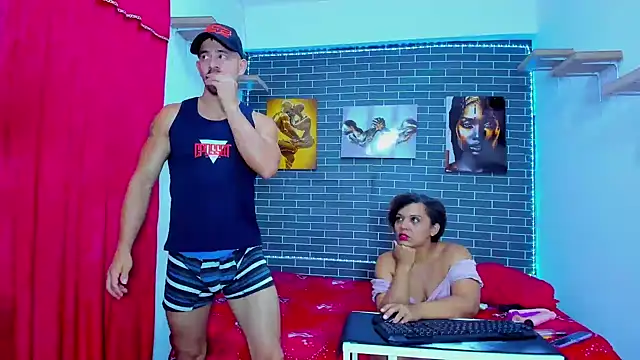 Snapshot of alessandro27yleonora chatting on 6, 12, 2024 alessandro27yleonora online show from 6, 12, 2024