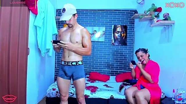 Snapshot of alessandro27yleonora chatting on 9, 10, 2025 alessandro27yleonora online show from 9, 10, 2025