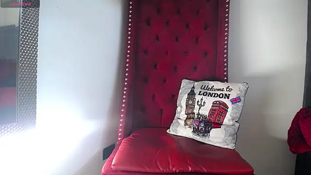 Snapshot of BiancaAntonelli chatting on 15, 12, 2025 BiancaAntonelli online show from 15, 12, 2025