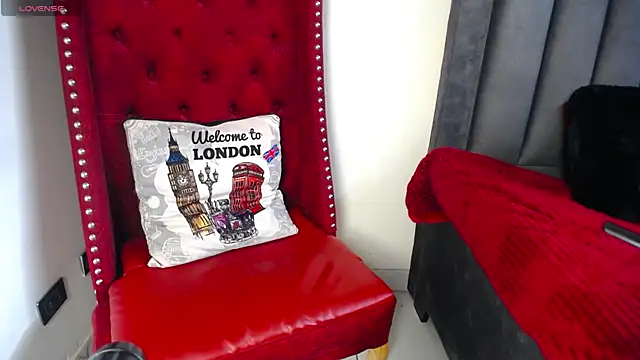 Snapshot of BiancaAntonelli chatting on 16, 12, 2025 BiancaAntonelli online show from 16, 12, 2025