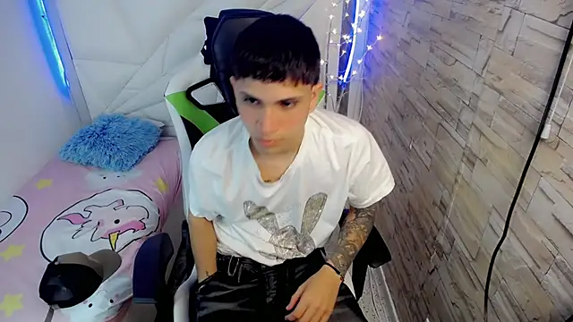 Brayan lopezz online show from 21, 1, 2025