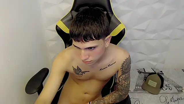 Brayan lopezz online show from 25, 1, 2025