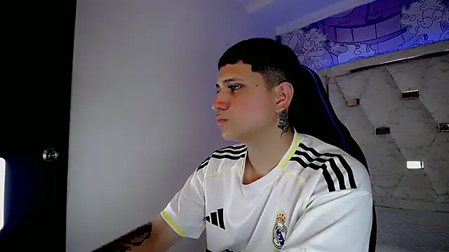 Brayan lopezz online show from 28, 4, 2026