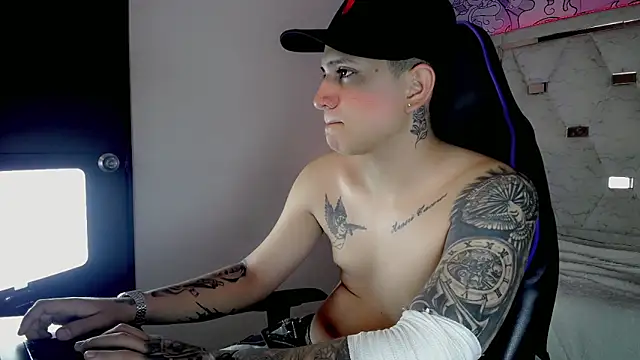Snapshot of Brayan_lopezz chatting on 28, 4, 2026 Brayan lopezz online show from 28, 4, 2026