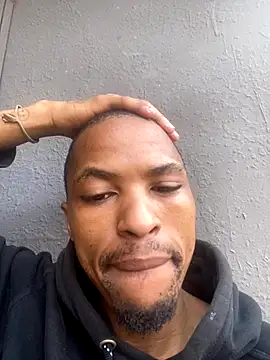 Snapshot of BlueIceCube chatting on 19, 11, 2025 BlueIceCube online show from 19, 11, 2025