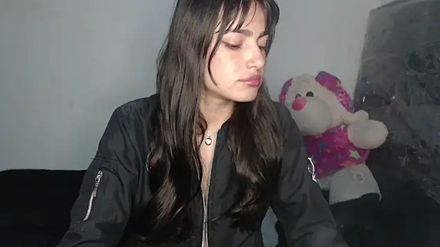 skinny sweet2411 online show from 19, 3, 2026