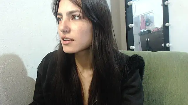 skinny sweet2411 online show from 25, 5, 2026