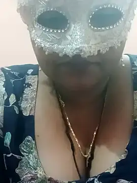 Snapshot of seemi_bhabhi chatting on 8, 2, 2025 seemi bhabhi online show from 8, 2, 2025