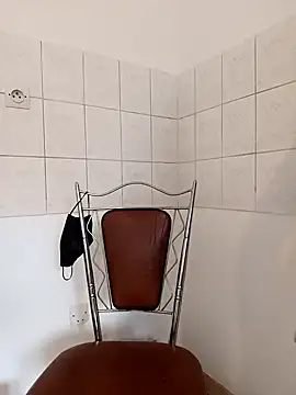 Snapshot of Nell-X chatting on 7, 12, 2024 Nell-X online show from 7, 12, 2024