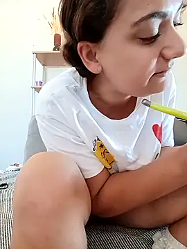 Snapshot of Nell-X chatting on 10, 9, 2025 Nell-X online show from 10, 9, 2025