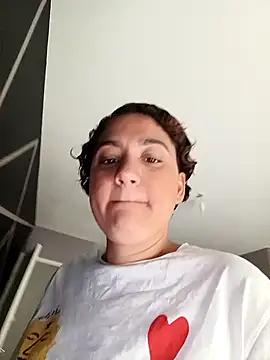 Snapshot of Nell-X chatting on 29, 9, 2025 Nell-X online show from 29, 9, 2025