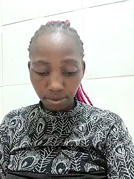 Snapshot of Beee25 chatting on 2, 12, 2025 Beee25 online show from 2, 12, 2025