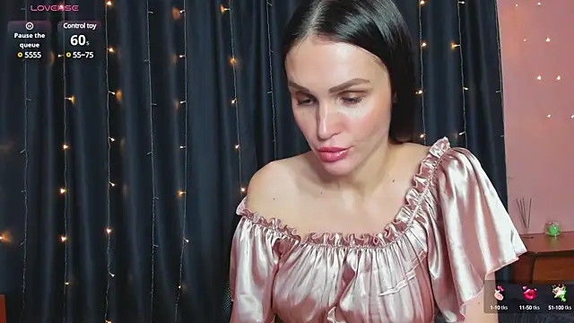 Snapshot of cross_the_line chatting on 21, 3, 2025 cross the line online show from 21, 3, 2025