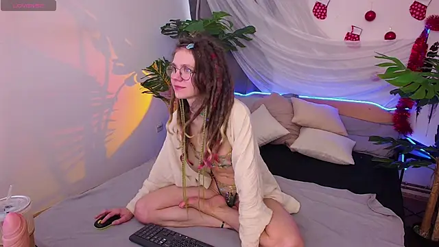 Snapshot of Rin_Skylar chatting on 20, 12, 2025 Rin Skylar online show from 20, 12, 2025
