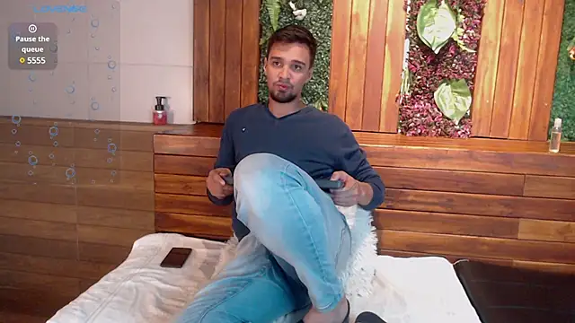 Edward max online show from 3, 2, 2025