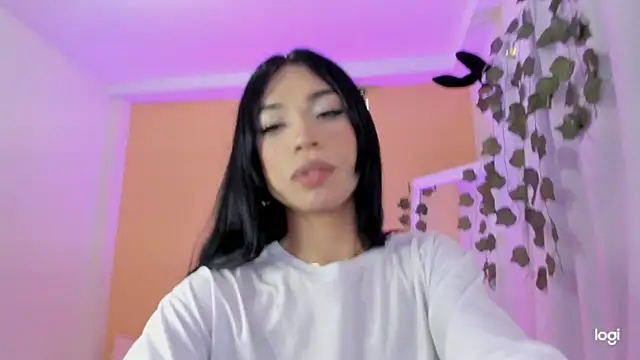 Snapshot of AndreaSweet_ chatting on 5, 2, 2025 AndreaSweet  online show from 5, 2, 2025