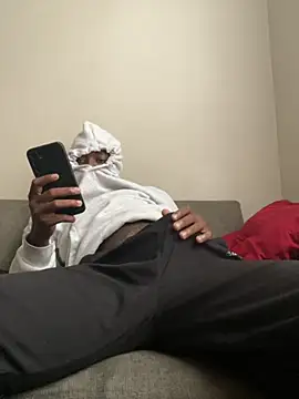 Mischevous T69 online show from 3, 2, 2026