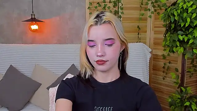 as1an girlfriend online show from 27, 1, 2025