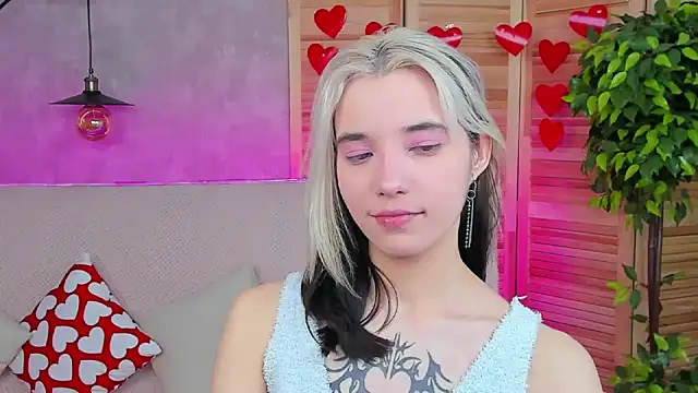 as1an girlfriend online show from 24, 2, 2025