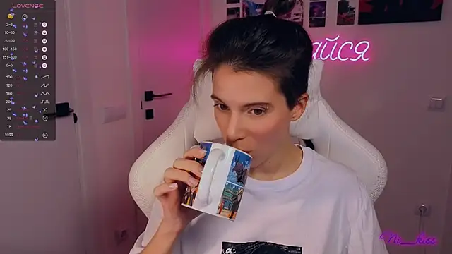 Snapshot of _ni_kiss chatting on 6, 10, 2025 ni kiss online show from 6, 10, 2025