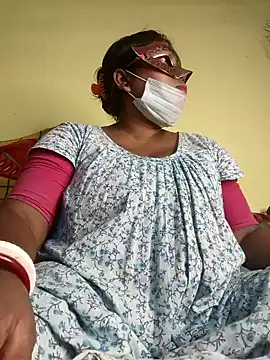 Snapshot of tinabhabhi chatting on 2, 2, 2025 tinabhabhi online show from 2, 2, 2025